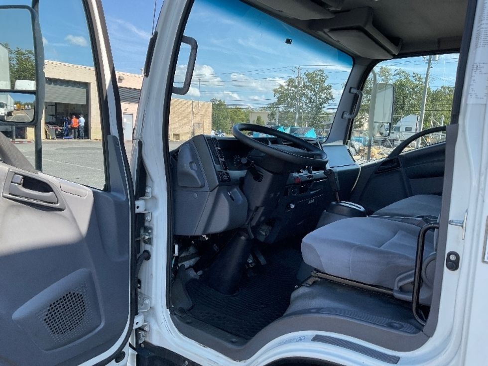 Light Duty Box Truck-Light and Medium Duty Trucks-Isuzu-2021-NPR EFI-Millville-NJ-134,571\n\t\tmiles-$ 33,750 - Image 16