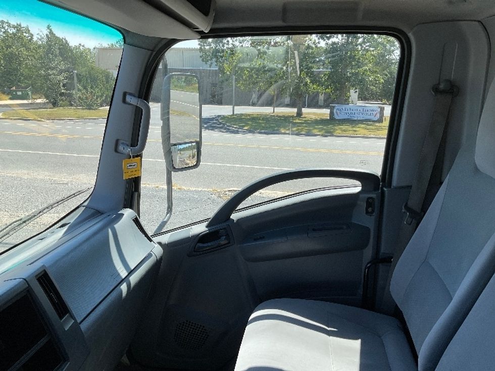 Light Duty Box Truck-Light and Medium Duty Trucks-Isuzu-2021-NPR EFI-Millville-NJ-79,607\n\t\tmiles-$ 42,000 - Image 19