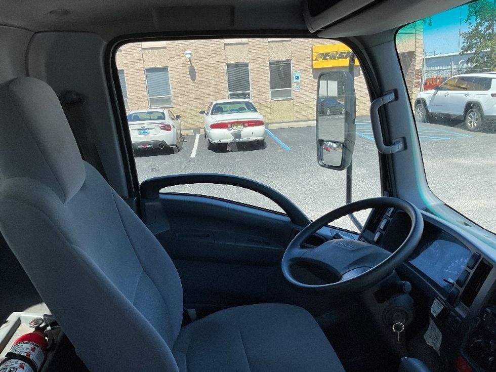 Light Duty Box Truck-Light and Medium Duty Trucks-Isuzu-2021-NPR EFI-Millville-NJ-79,607\n\t\tmiles-$ 42,000 - Image 22