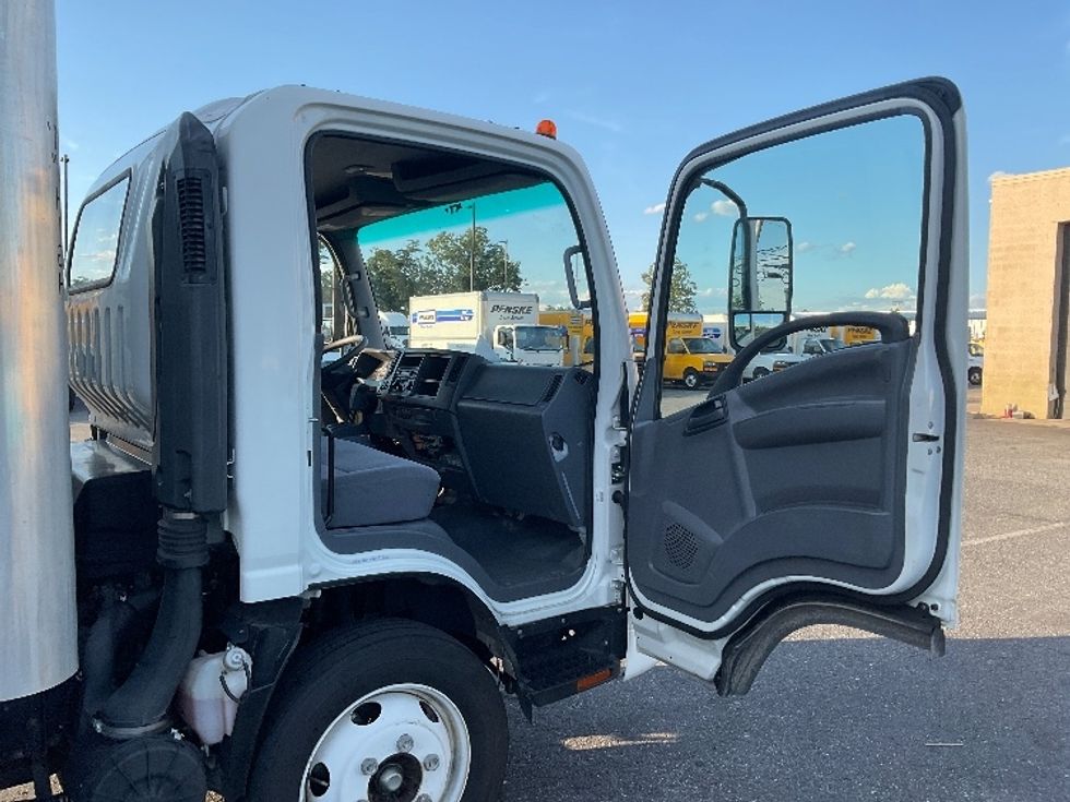 Light Duty Box Truck-Light and Medium Duty Trucks-Isuzu-2021-NPR EFI-Millville-NJ-94,257\n\t\tmiles-$ 40,500 - Image 20