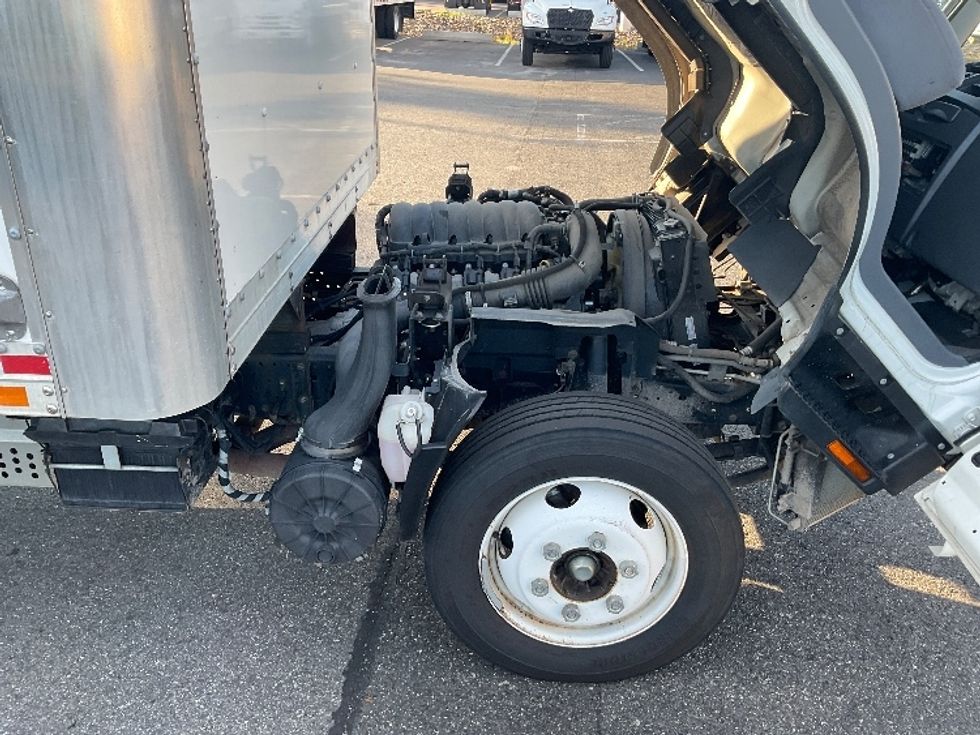 Light Duty Box Truck-Light and Medium Duty Trucks-Isuzu-2021-NPR EFI-Millville-NJ-94,257\n\t\tmiles-$ 40,500 - Image 23