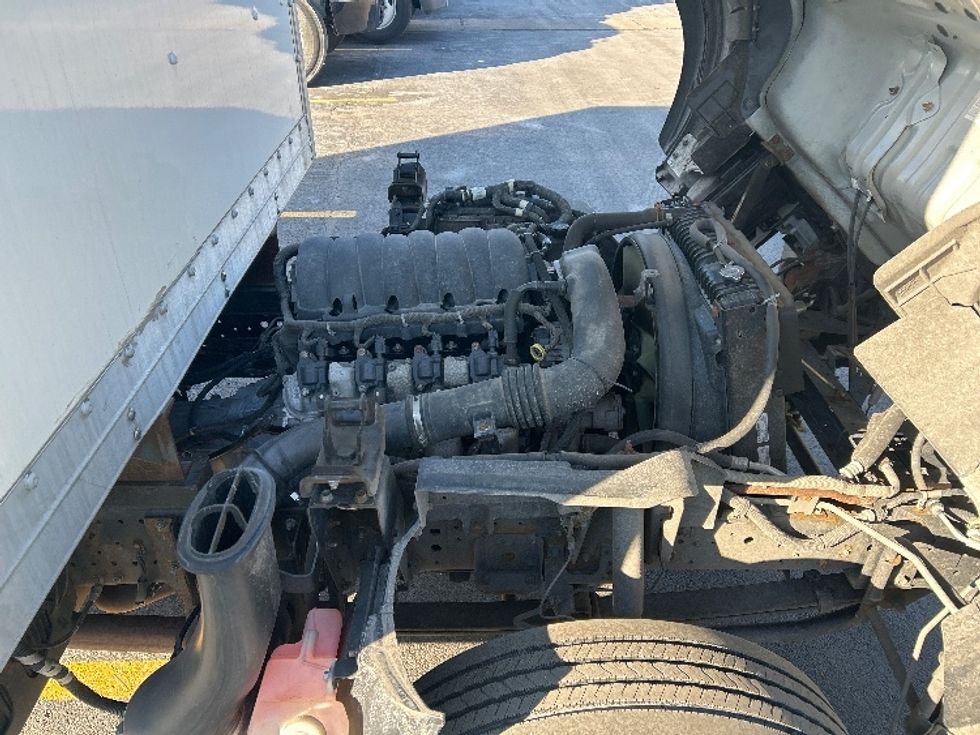 Light Duty Box Truck-Light and Medium Duty Trucks-Isuzu-2021-NPR EFI-Milwaukee-WI-102,726\n\t\tmiles-$ 36,500 - Image 23