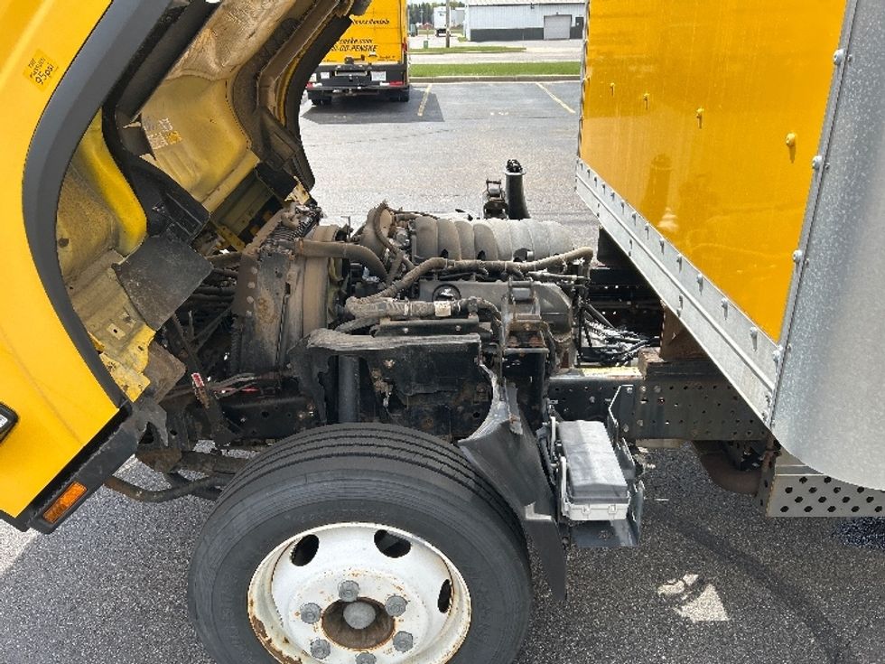 Light Duty Box Truck-Light and Medium Duty Trucks-Isuzu-2021-NPR EFI-Milwaukee-WI-104,177\n\t\tmiles-$ 37,250 - Image 24