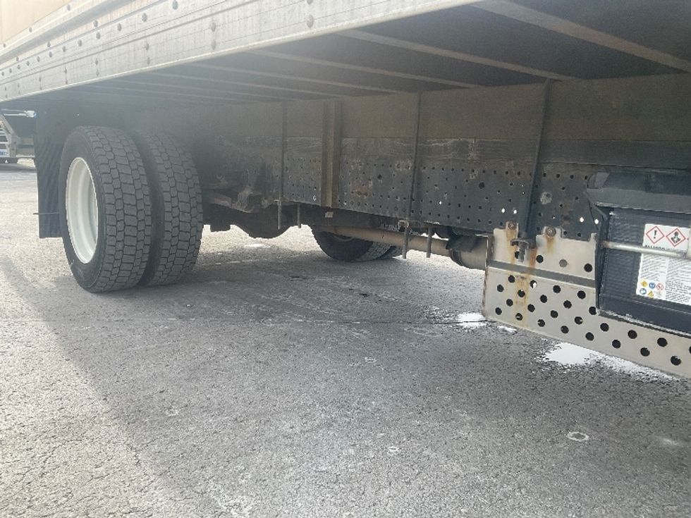 Light Duty Box Truck-Light and Medium Duty Trucks-Isuzu-2021-NPR EFI-Milwaukee-WI-110,693\n\t\tmiles-$ 32,500 - Image 14