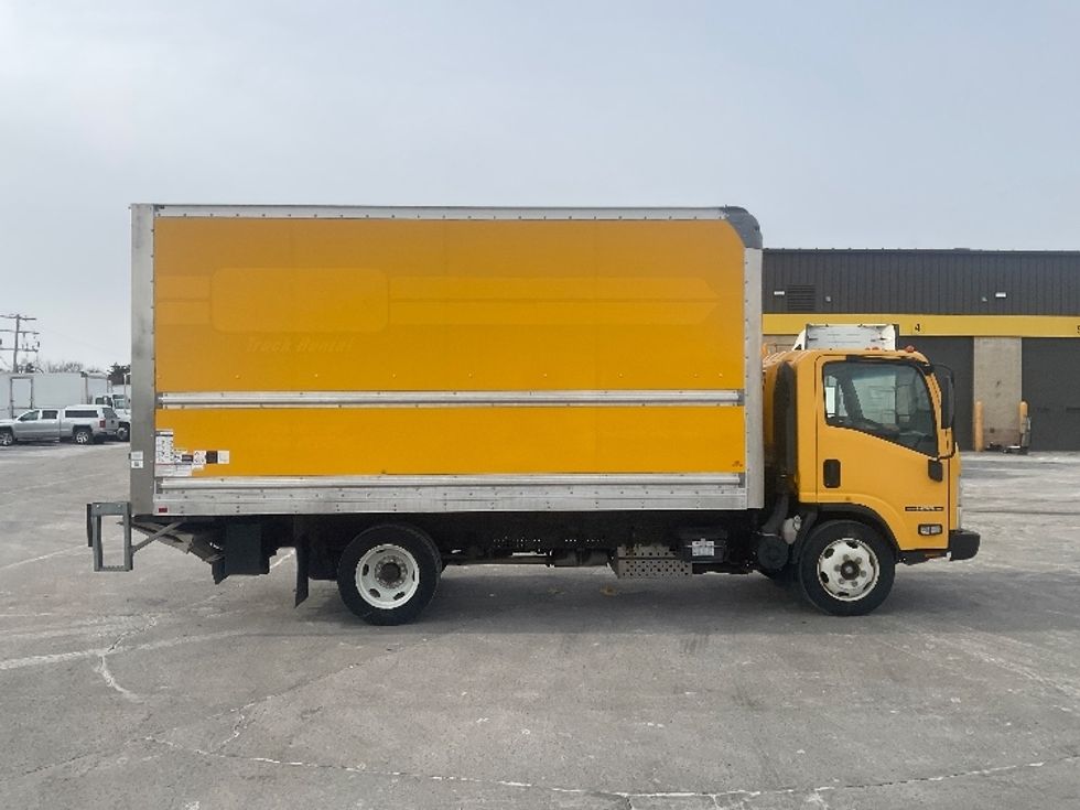 Light Duty Box Truck-Light and Medium Duty Trucks-Isuzu-2021-NPR EFI-Milwaukee-WI-110,693\n\t\tmiles-$ 32,500 - Image 15