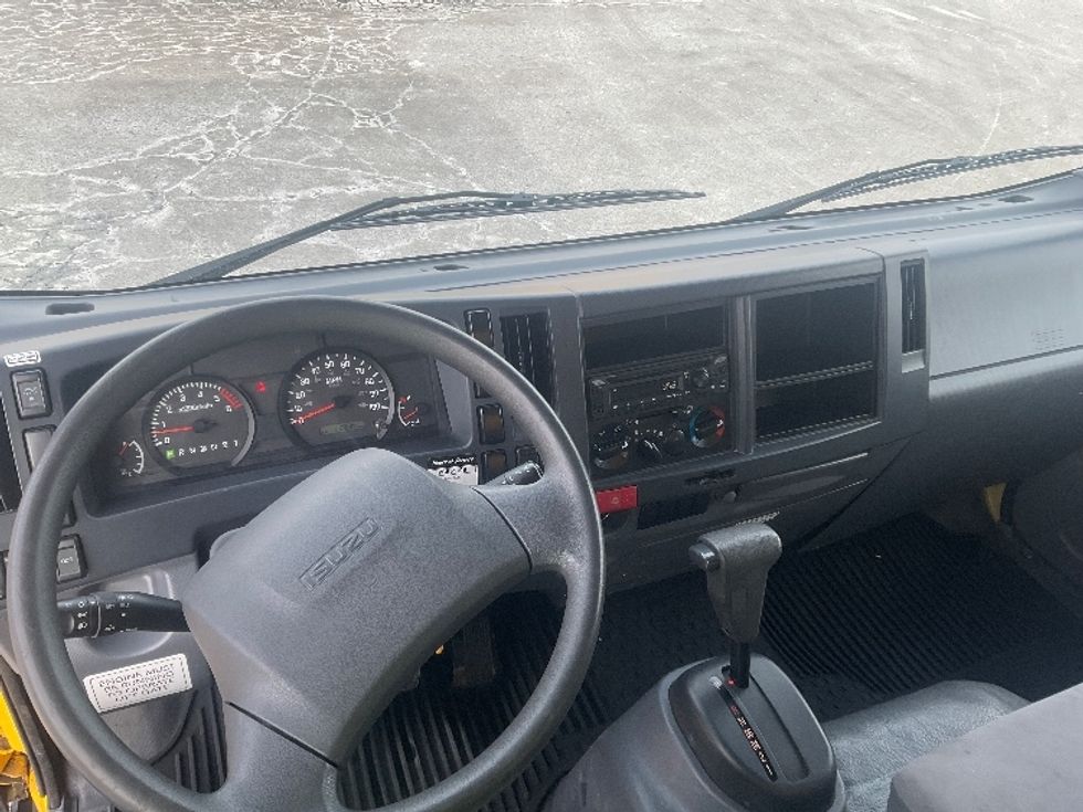 Light Duty Box Truck-Light and Medium Duty Trucks-Isuzu-2021-NPR EFI-Milwaukee-WI-110,693\n\t\tmiles-$ 32,500 - Image 18