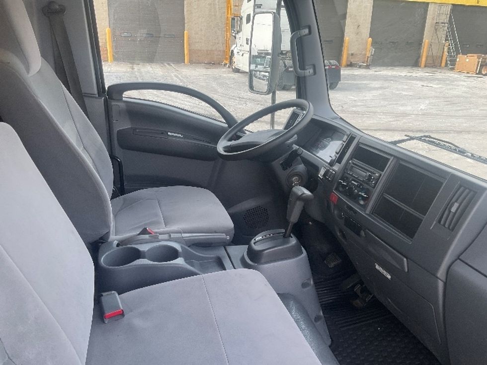 Light Duty Box Truck-Light and Medium Duty Trucks-Isuzu-2021-NPR EFI-Milwaukee-WI-110,693\n\t\tmiles-$ 32,500 - Image 22