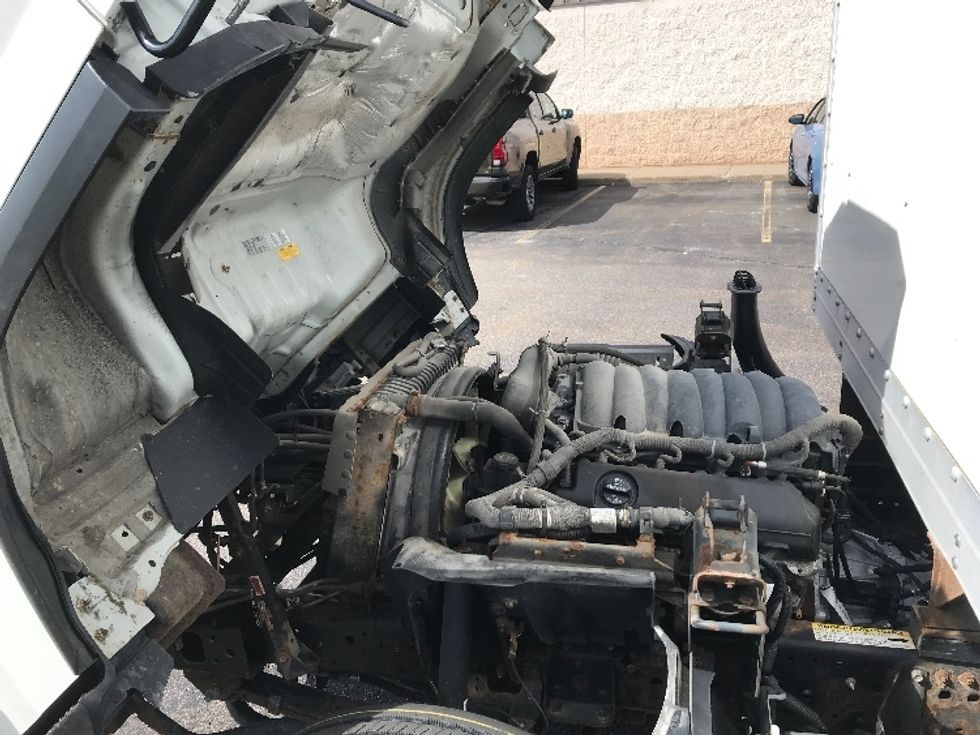 Light Duty Box Truck-Light and Medium Duty Trucks-Isuzu-2021-NPR EFI-Milwaukee-WI-114,317\n\t\tmiles-$ 35,250 - Image 23