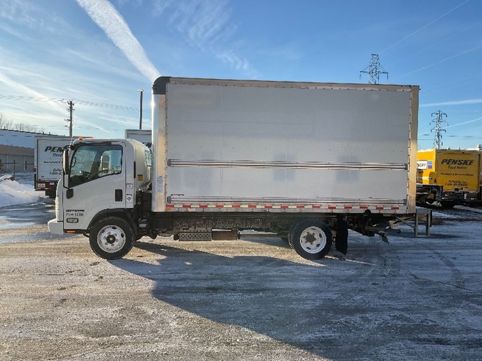 Light Duty Box Truck-Light and Medium Duty Trucks-Isuzu-2021-NPR EFI-Milwaukee-WI-114,317\n\t\tmiles-$ 35,250 - Image 4