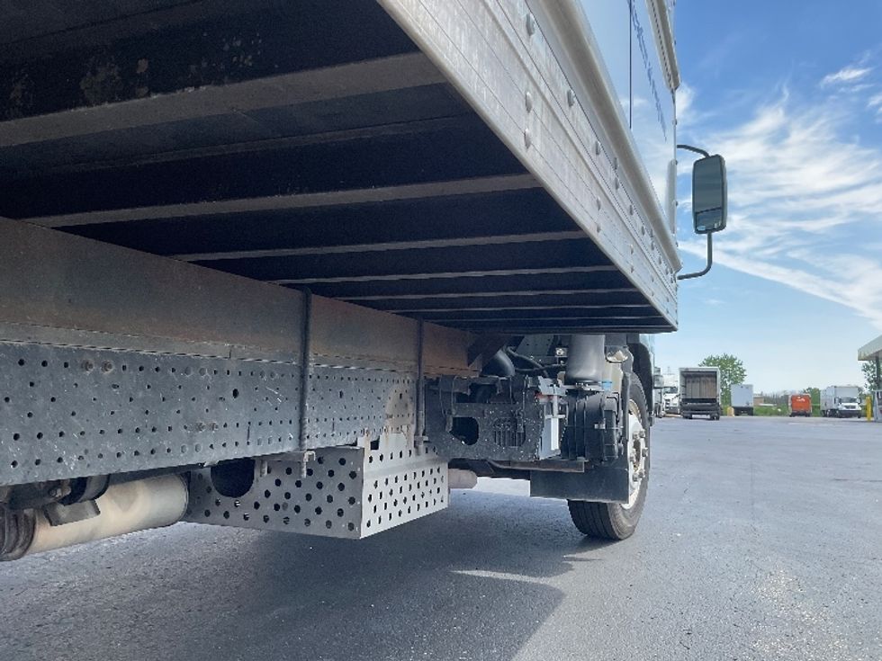 Light Duty Box Truck-Light and Medium Duty Trucks-Isuzu-2021-NPR EFI-Milwaukee-WI-114,834\n\t\tmiles-$ 38,500 - Image 14