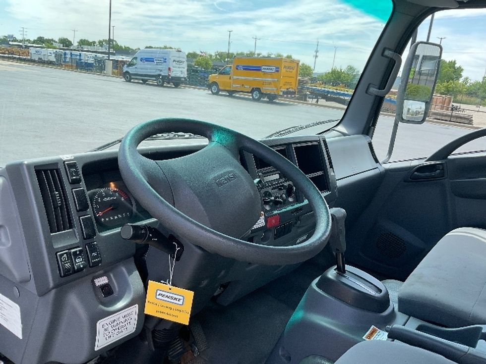 Light Duty Box Truck-Light and Medium Duty Trucks-Isuzu-2021-NPR EFI-Milwaukee-WI-114,834\n\t\tmiles-$ 38,500 - Image 17