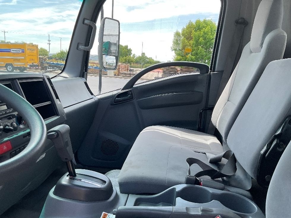 Light Duty Box Truck-Light and Medium Duty Trucks-Isuzu-2021-NPR EFI-Milwaukee-WI-114,834\n\t\tmiles-$ 38,500 - Image 19
