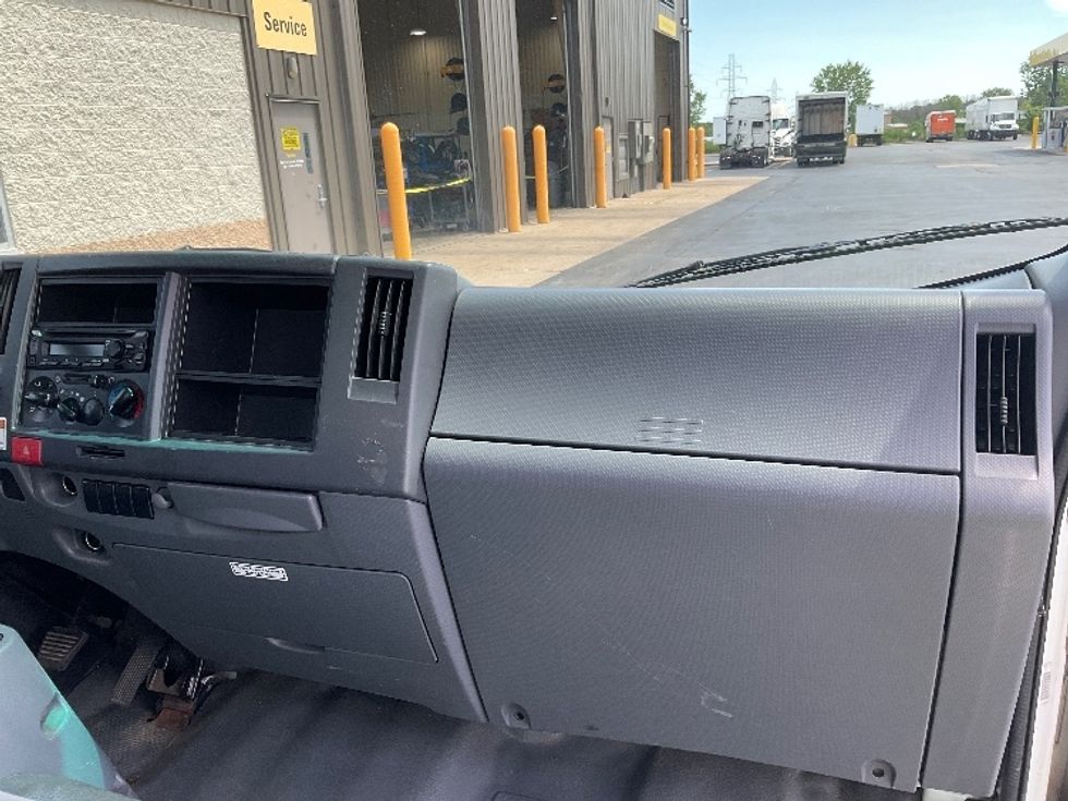 Light Duty Box Truck-Light and Medium Duty Trucks-Isuzu-2021-NPR EFI-Milwaukee-WI-114,834\n\t\tmiles-$ 38,500 - Image 21
