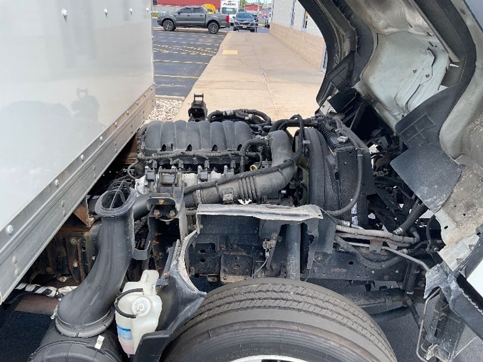 Light Duty Box Truck-Light and Medium Duty Trucks-Isuzu-2021-NPR EFI-Milwaukee-WI-114,834\n\t\tmiles-$ 38,500 - Image 23