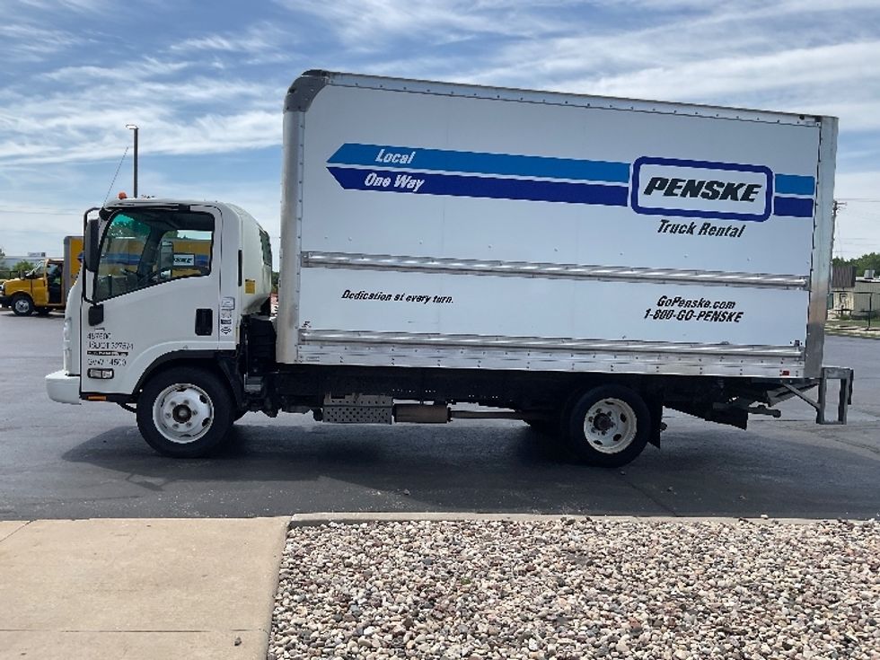 Light Duty Box Truck-Light and Medium Duty Trucks-Isuzu-2021-NPR EFI-Milwaukee-WI-114,834\n\t\tmiles-$ 38,500 - Image 4