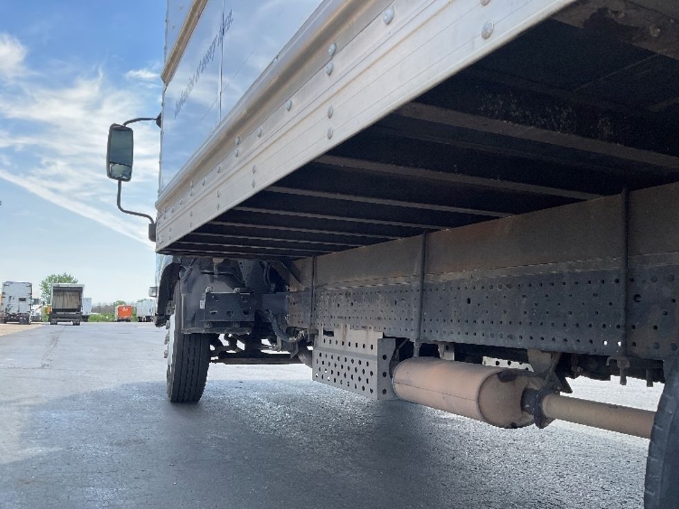 Light Duty Box Truck-Light and Medium Duty Trucks-Isuzu-2021-NPR EFI-Milwaukee-WI-114,834\n\t\tmiles-$ 38,500 - Image 5