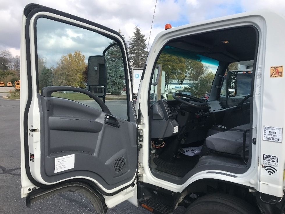 Light Duty Box Truck-Light and Medium Duty Trucks-Isuzu-2021-NPR EFI-Milwaukee-WI-121,223\n\t\tmiles-$ 37,500 - Image 16