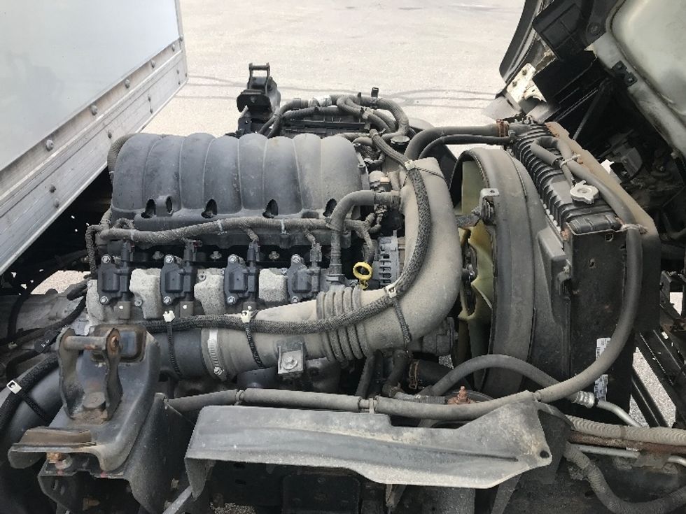 Light Duty Box Truck-Light and Medium Duty Trucks-Isuzu-2021-NPR EFI-Milwaukee-WI-121,223\n\t\tmiles-$ 37,500 - Image 23