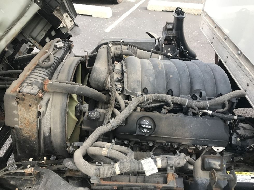 Light Duty Box Truck-Light and Medium Duty Trucks-Isuzu-2021-NPR EFI-Milwaukee-WI-121,223\n\t\tmiles-$ 37,500 - Image 24