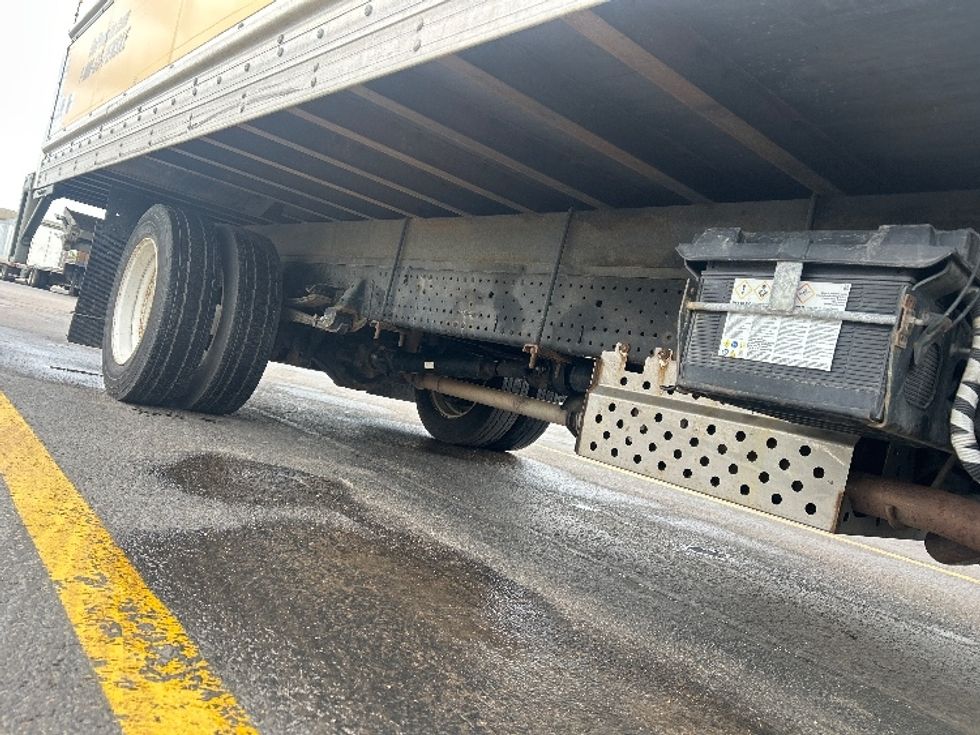 Light Duty Box Truck-Light and Medium Duty Trucks-Isuzu-2021-NPR EFI-Milwaukee-WI-64,713\n\t\tmiles-$ 40,250 - Image 14