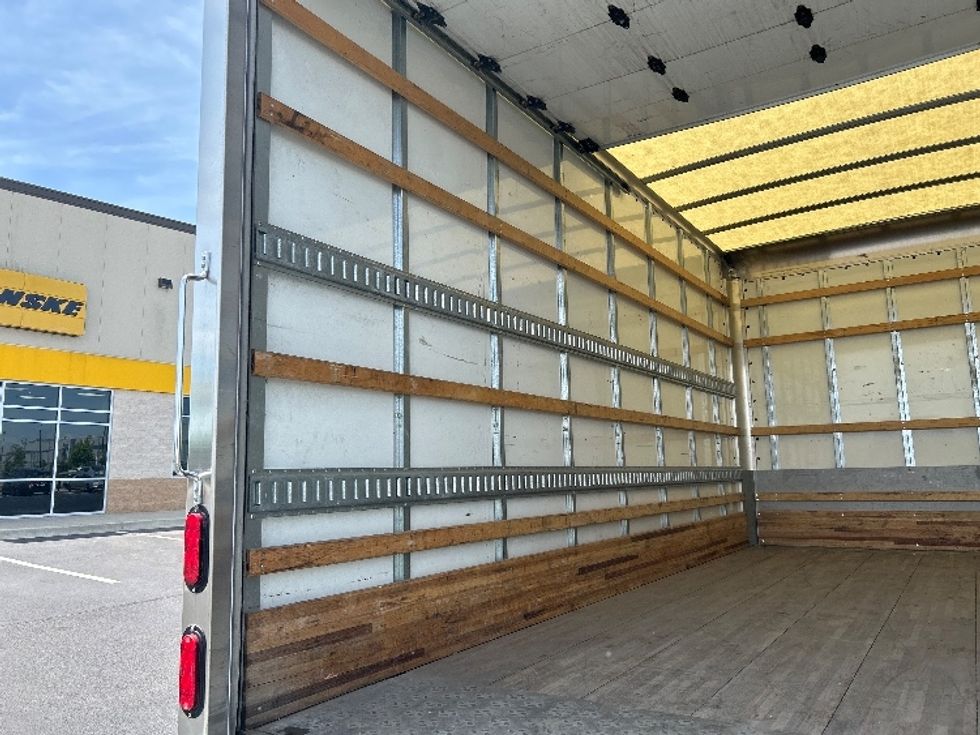 Light Duty Box Truck-Light and Medium Duty Trucks-Isuzu-2021-NPR EFI-Milwaukee-WI-71,900\n\t\tmiles-$ 41,000 - Image 11