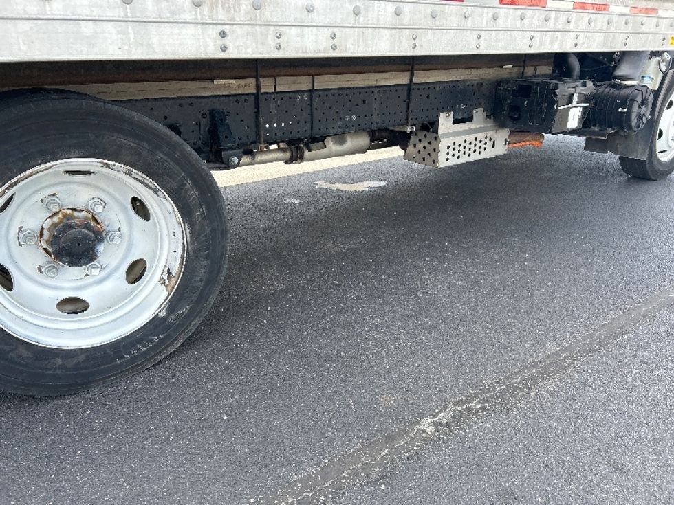 Light Duty Box Truck-Light and Medium Duty Trucks-Isuzu-2021-NPR EFI-Milwaukee-WI-71,900\n\t\tmiles-$ 41,000 - Image 14