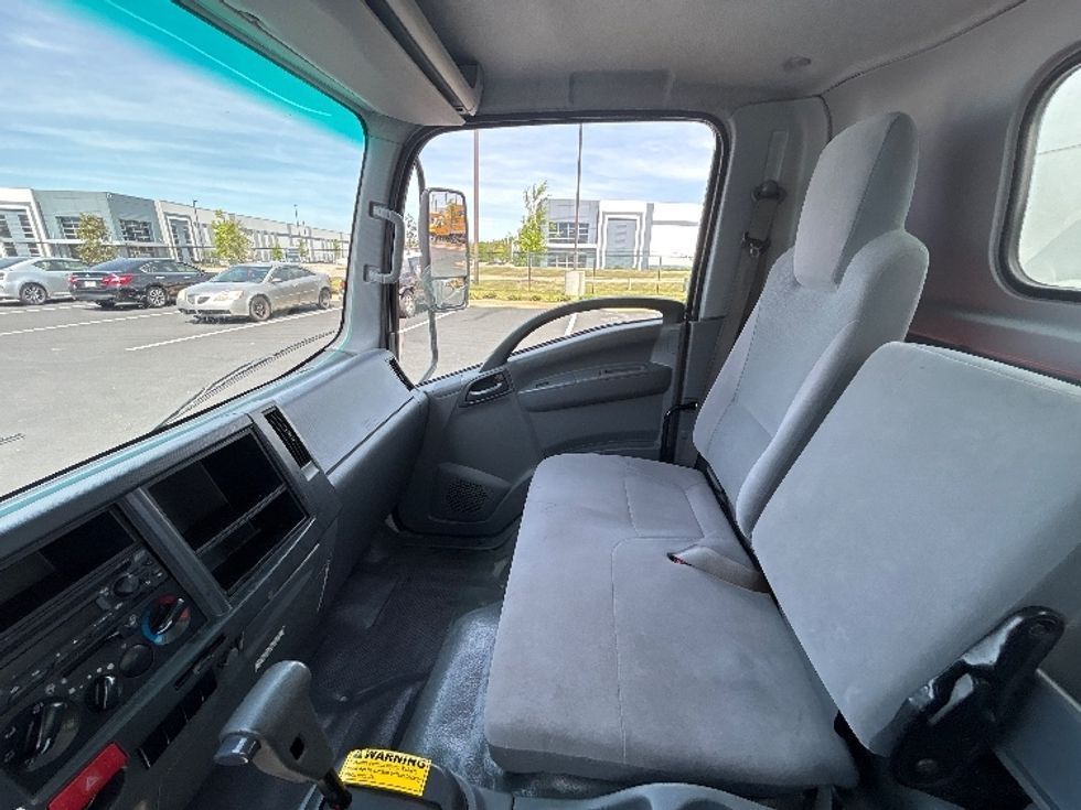 Light Duty Box Truck-Light and Medium Duty Trucks-Isuzu-2021-NPR EFI-Milwaukee-WI-71,900\n\t\tmiles-$ 41,000 - Image 19