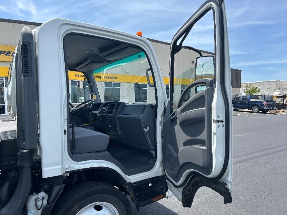 Light Duty Box Truck-Light and Medium Duty Trucks-Isuzu-2021-NPR EFI-Milwaukee-WI-71,900\n\t\tmiles-$ 41,000 - Image 20