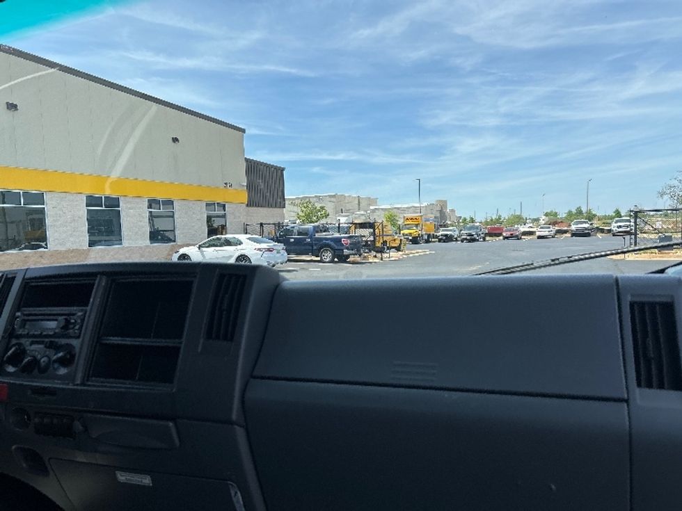 Light Duty Box Truck-Light and Medium Duty Trucks-Isuzu-2021-NPR EFI-Milwaukee-WI-71,900\n\t\tmiles-$ 41,000 - Image 21