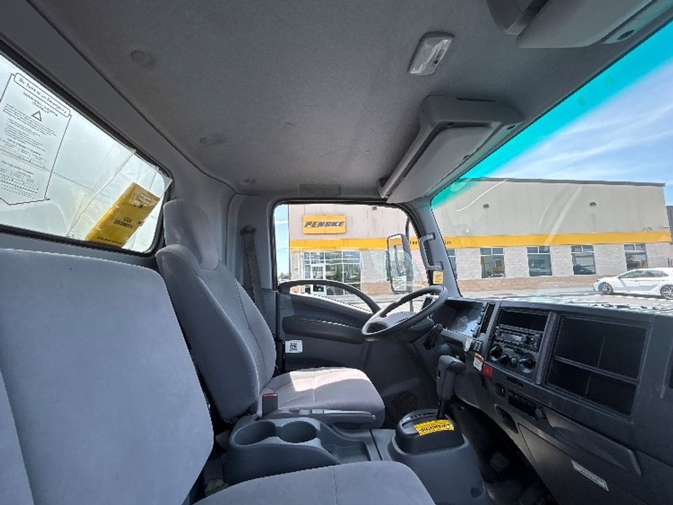 Light Duty Box Truck-Light and Medium Duty Trucks-Isuzu-2021-NPR EFI-Milwaukee-WI-71,900\n\t\tmiles-$ 41,000 - Image 22