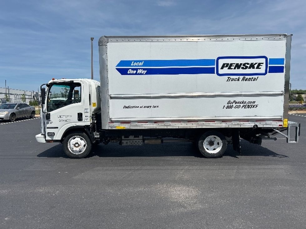 Light Duty Box Truck-Light and Medium Duty Trucks-Isuzu-2021-NPR EFI-Milwaukee-WI-71,900\n\t\tmiles-$ 41,000 - Image 4