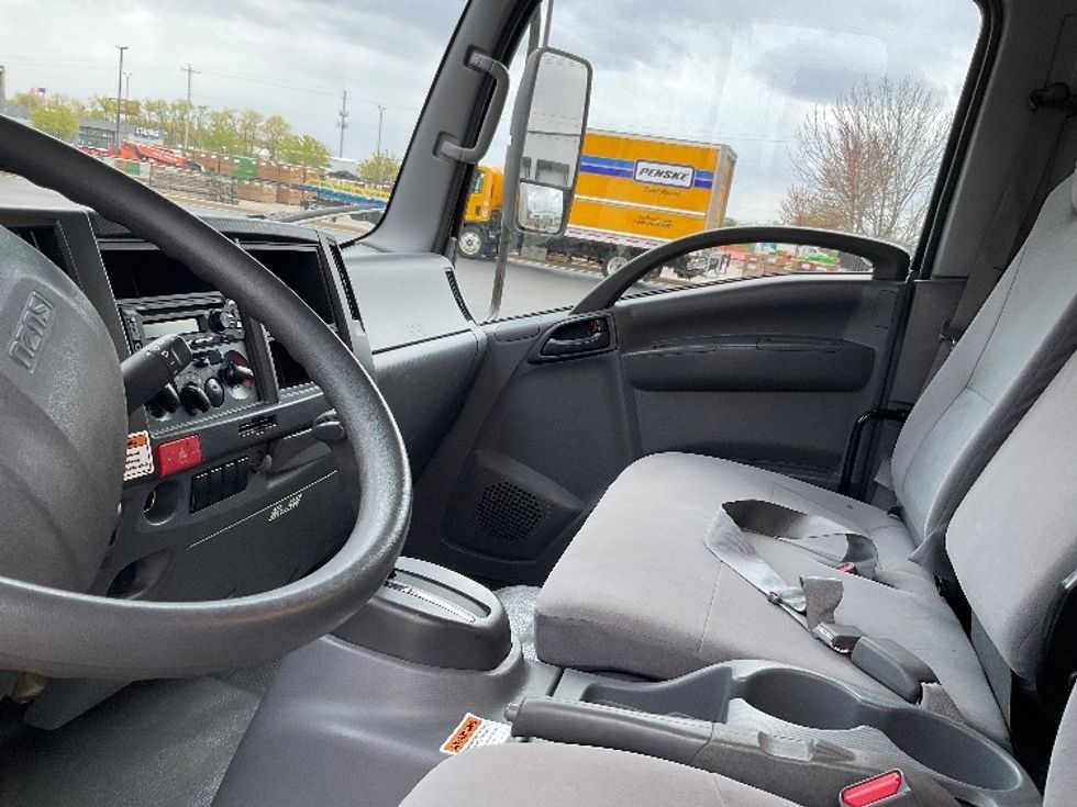 Light Duty Box Truck-Light and Medium Duty Trucks-Isuzu-2021-NPR EFI-Milwaukee-WI-78,554\n\t\tmiles-$ 40,250 - Image 19