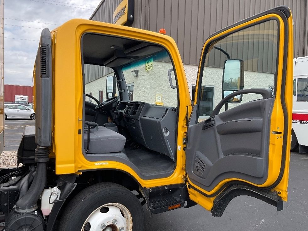 Light Duty Box Truck-Light and Medium Duty Trucks-Isuzu-2021-NPR EFI-Milwaukee-WI-78,554\n\t\tmiles-$ 40,250 - Image 20