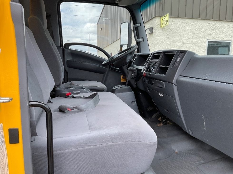 Light Duty Box Truck-Light and Medium Duty Trucks-Isuzu-2021-NPR EFI-Milwaukee-WI-78,554\n\t\tmiles-$ 40,250 - Image 22