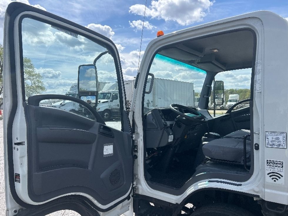 Light Duty Box Truck-Light and Medium Duty Trucks-Isuzu-2021-NPR EFI-Milwaukee-WI-79,547\n\t\tmiles-$ 41,000 - Image 16