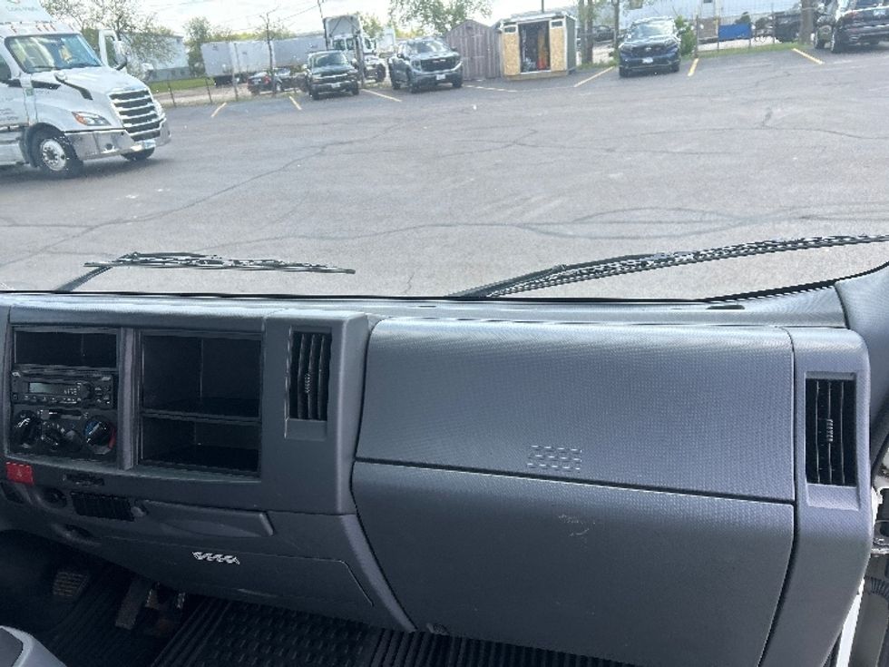 Light Duty Box Truck-Light and Medium Duty Trucks-Isuzu-2021-NPR EFI-Milwaukee-WI-79,547\n\t\tmiles-$ 41,000 - Image 21
