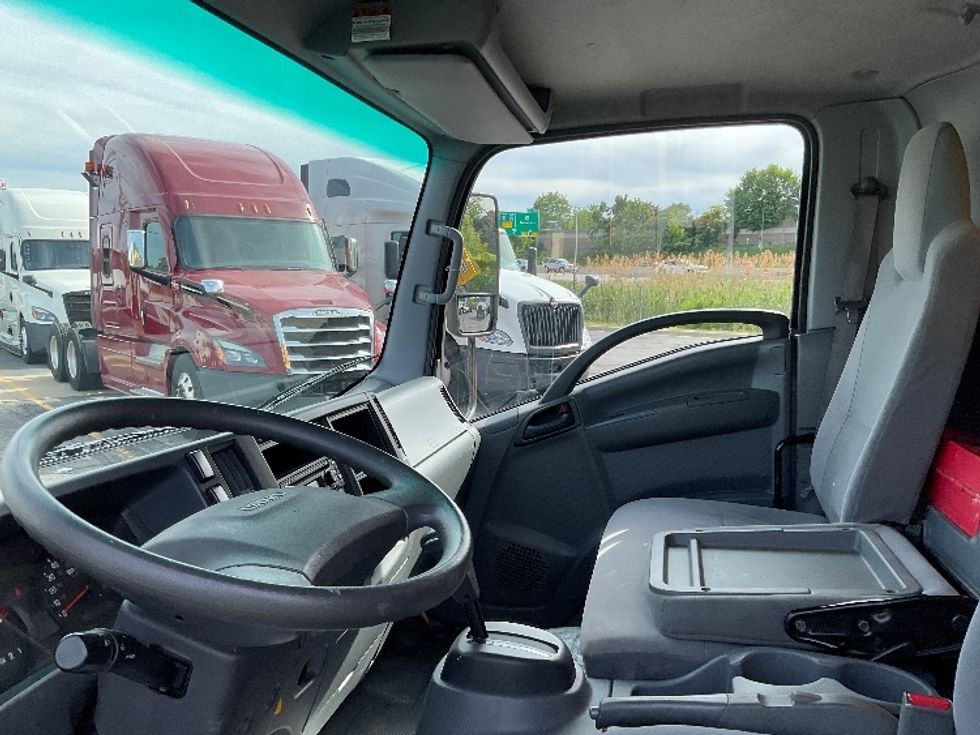 Light Duty Box Truck-Light and Medium Duty Trucks-Isuzu-2021-NPR EFI-Milwaukee-WI-94,886\n\t\tmiles-$ 38,250 - Image 17