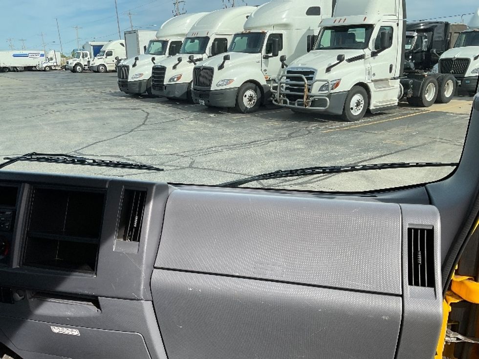 Light Duty Box Truck-Light and Medium Duty Trucks-Isuzu-2021-NPR EFI-Milwaukee-WI-94,886\n\t\tmiles-$ 38,250 - Image 21