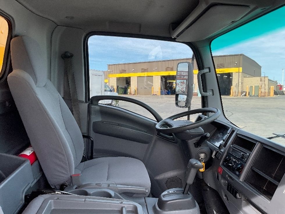 Light Duty Box Truck-Light and Medium Duty Trucks-Isuzu-2021-NPR EFI-Milwaukee-WI-94,886\n\t\tmiles-$ 38,250 - Image 22