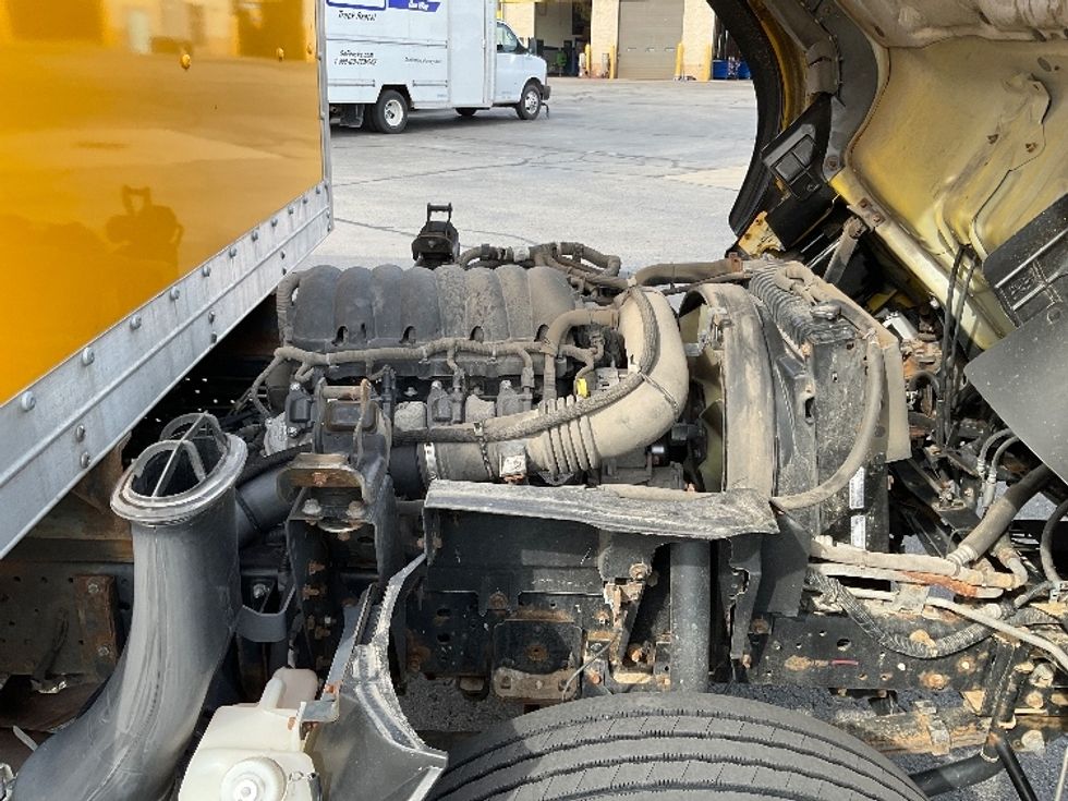 Light Duty Box Truck-Light and Medium Duty Trucks-Isuzu-2021-NPR EFI-Milwaukee-WI-94,886\n\t\tmiles-$ 38,250 - Image 23