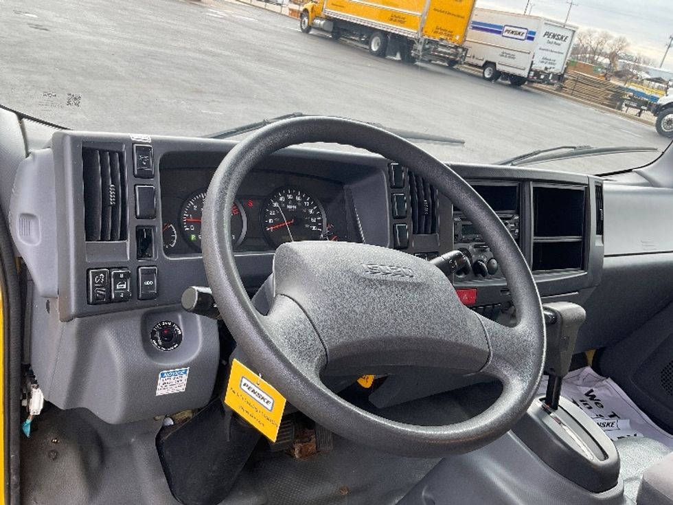 Light Duty Box Truck-Light and Medium Duty Trucks-Isuzu-2021-NPR EFI-Milwaukee-WI-95,088\n\t\tmiles-$ 38,250 - Image 16