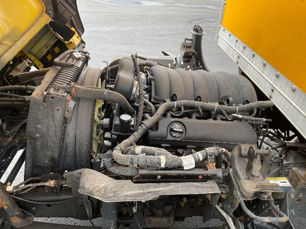 Light Duty Box Truck-Light and Medium Duty Trucks-Isuzu-2021-NPR EFI-Milwaukee-WI-95,088\n\t\tmiles-$ 38,250 - Image 22