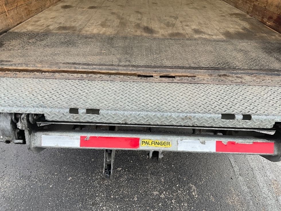 Light Duty Box Truck-Light and Medium Duty Trucks-Isuzu-2021-NPR EFI-Milwaukee-WI-95,088\n\t\tmiles-$ 38,250 - Image 9