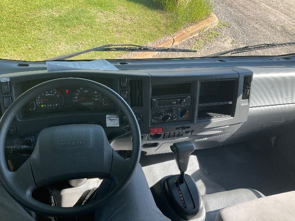 Light Duty Box Truck-Light and Medium Duty Trucks-Isuzu-2021-NPR EFI-Minot-ND-87,702\n\t\tmiles-$ 39,750 - Image 18