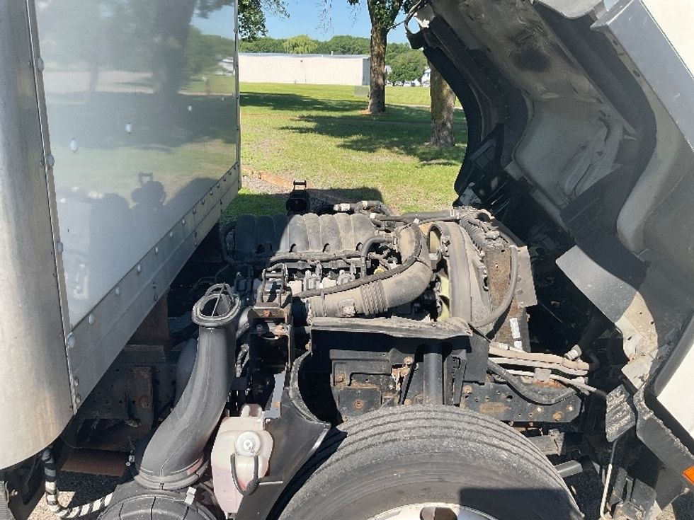 Light Duty Box Truck-Light and Medium Duty Trucks-Isuzu-2021-NPR EFI-Minot-ND-87,702\n\t\tmiles-$ 39,750 - Image 23