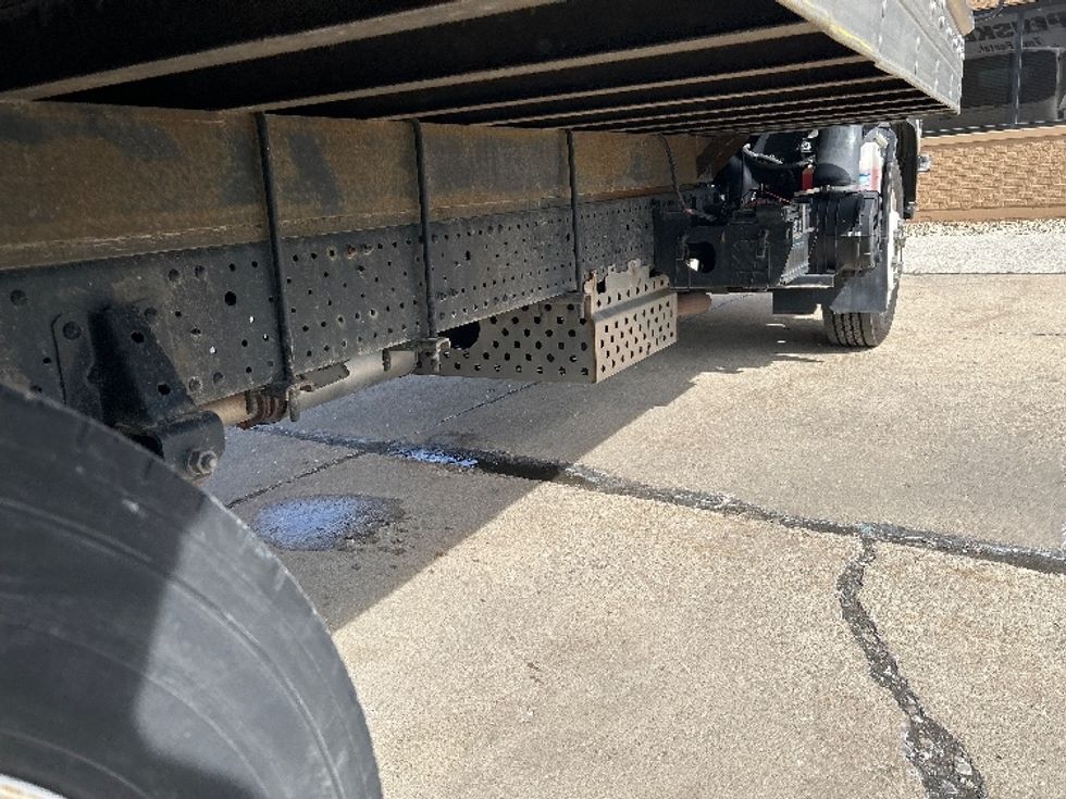 Light Duty Box Truck-Light and Medium Duty Trucks-Isuzu-2021-NPR EFI-Moberly-MO-126,746\n\t\tmiles-$ 36,500 - Image 14