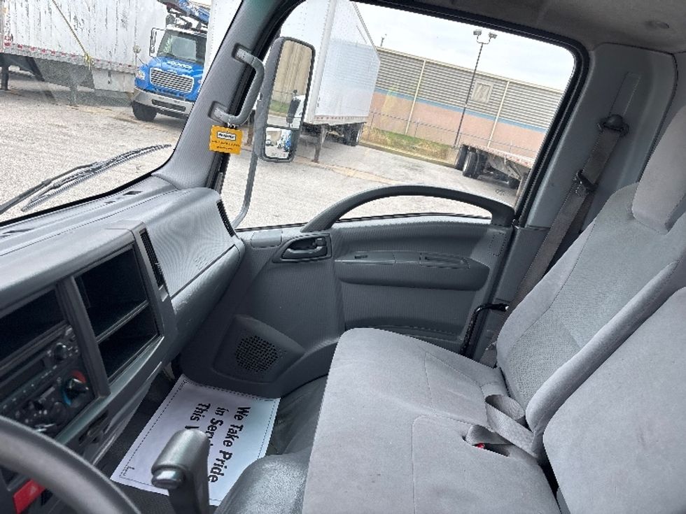Light Duty Box Truck-Light and Medium Duty Trucks-Isuzu-2021-NPR EFI-Moberly-MO-126,746\n\t\tmiles-$ 36,500 - Image 19