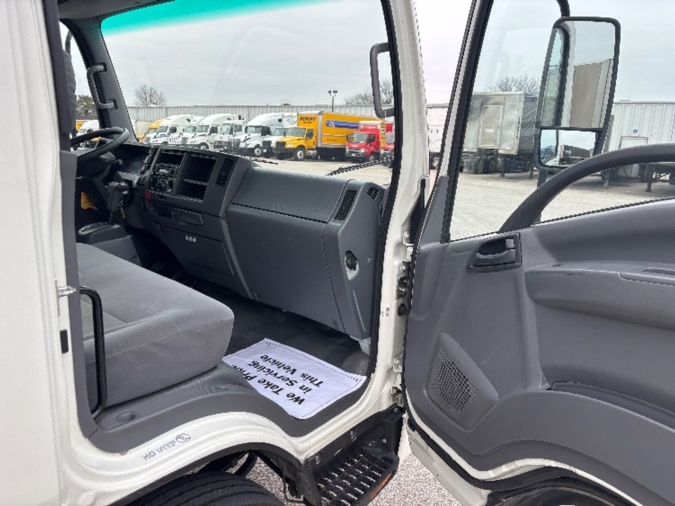 Light Duty Box Truck-Light and Medium Duty Trucks-Isuzu-2021-NPR EFI-Moberly-MO-126,746\n\t\tmiles-$ 36,500 - Image 20