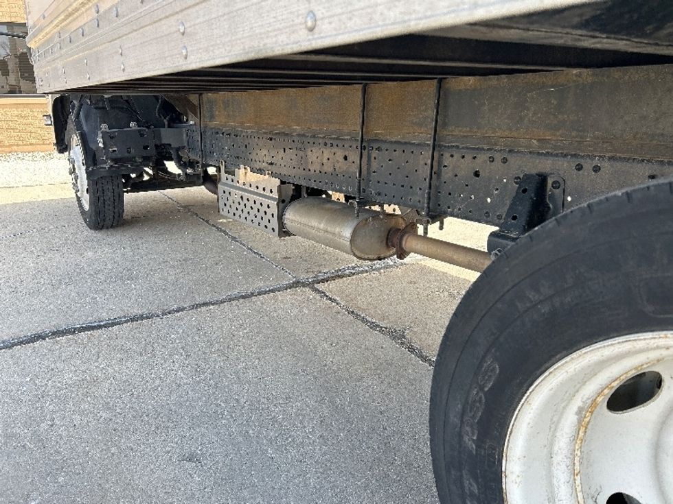 Light Duty Box Truck-Light and Medium Duty Trucks-Isuzu-2021-NPR EFI-Moberly-MO-126,746\n\t\tmiles-$ 36,500 - Image 5