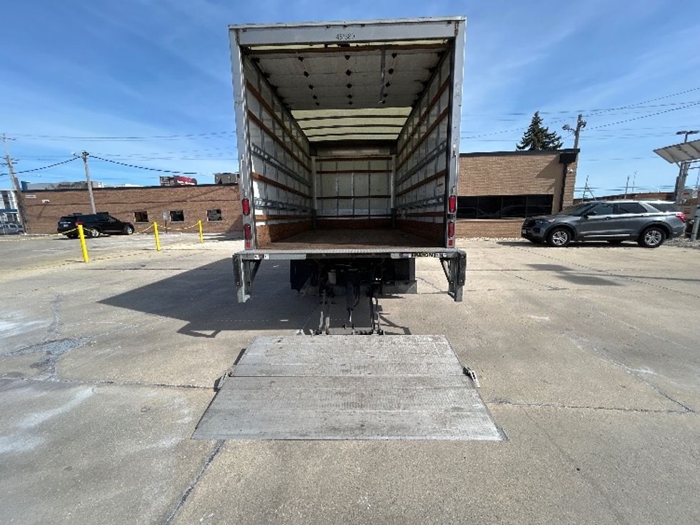 Light Duty Box Truck-Light and Medium Duty Trucks-Isuzu-2021-NPR EFI-Moberly-MO-126,746\n\t\tmiles-$ 36,500 - Image 9